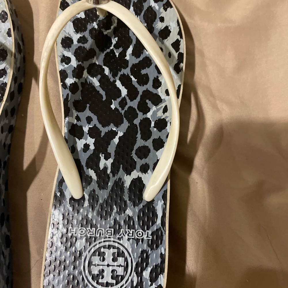 Tory Burch Thandie Flip Flop - Picture 2 of 14